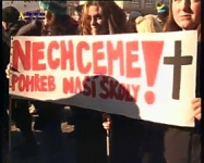 Gymnazisté protestovali před sídlem Libereckého kraje 