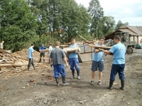 S likvidací škod po povodních opět pomáhá i Modrý tým 